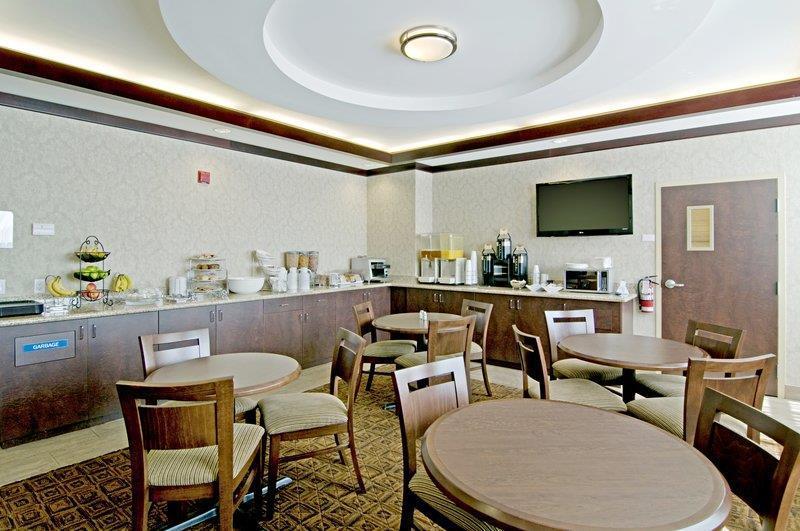Best Western Plus Barrie Restoran gambar